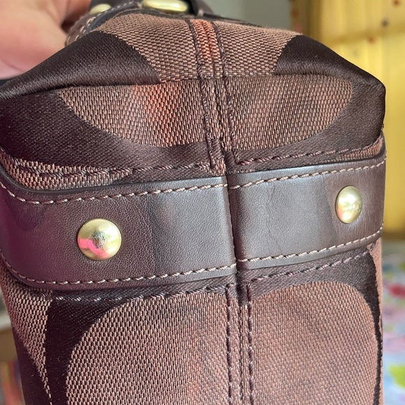 Coach Carly Hobo - Picture 12 of 13